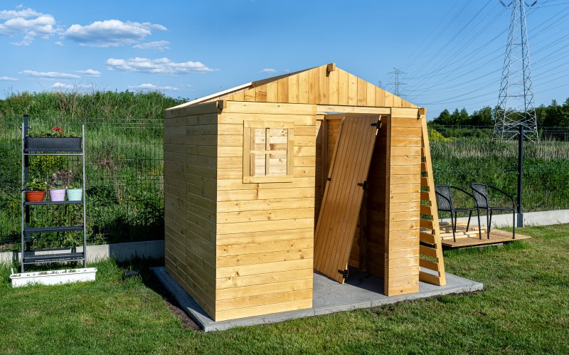 Хозблок – это нежилое помещение, которое строят из различных материалов