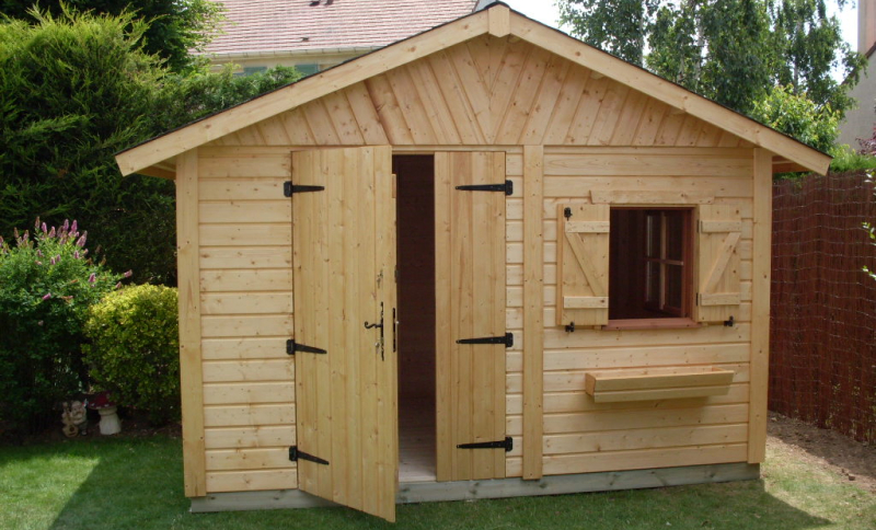 Деревянный сарай