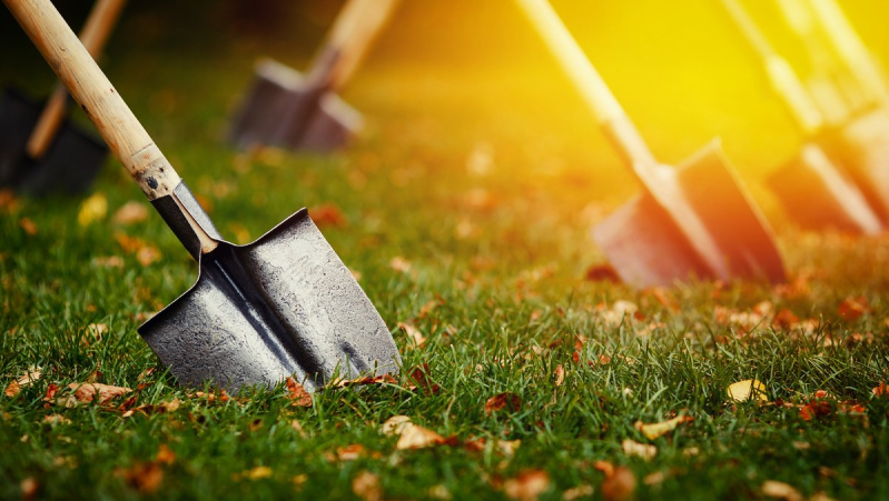 Штыковая лопата