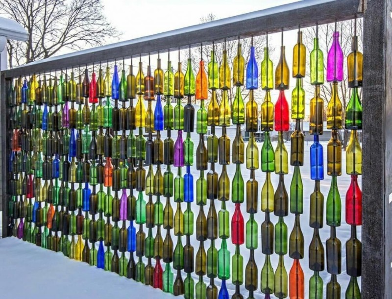 Клумба из бутылок: фото красивых и простых вариантов применения бутылок в дизайне клумб