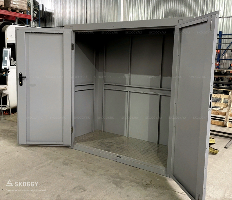 Пример террасного шкафа в открытом виде от SKOGGY