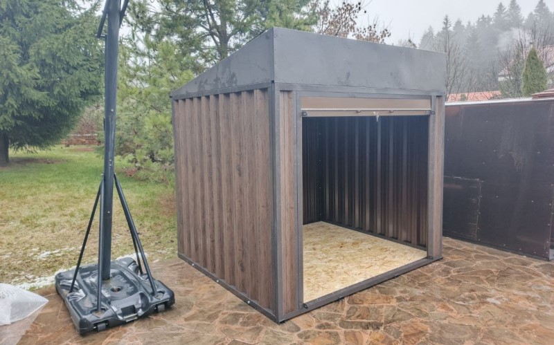 Выбор гаражных ворот должен основываться на ваших приоритетах и условиях эксплуатации