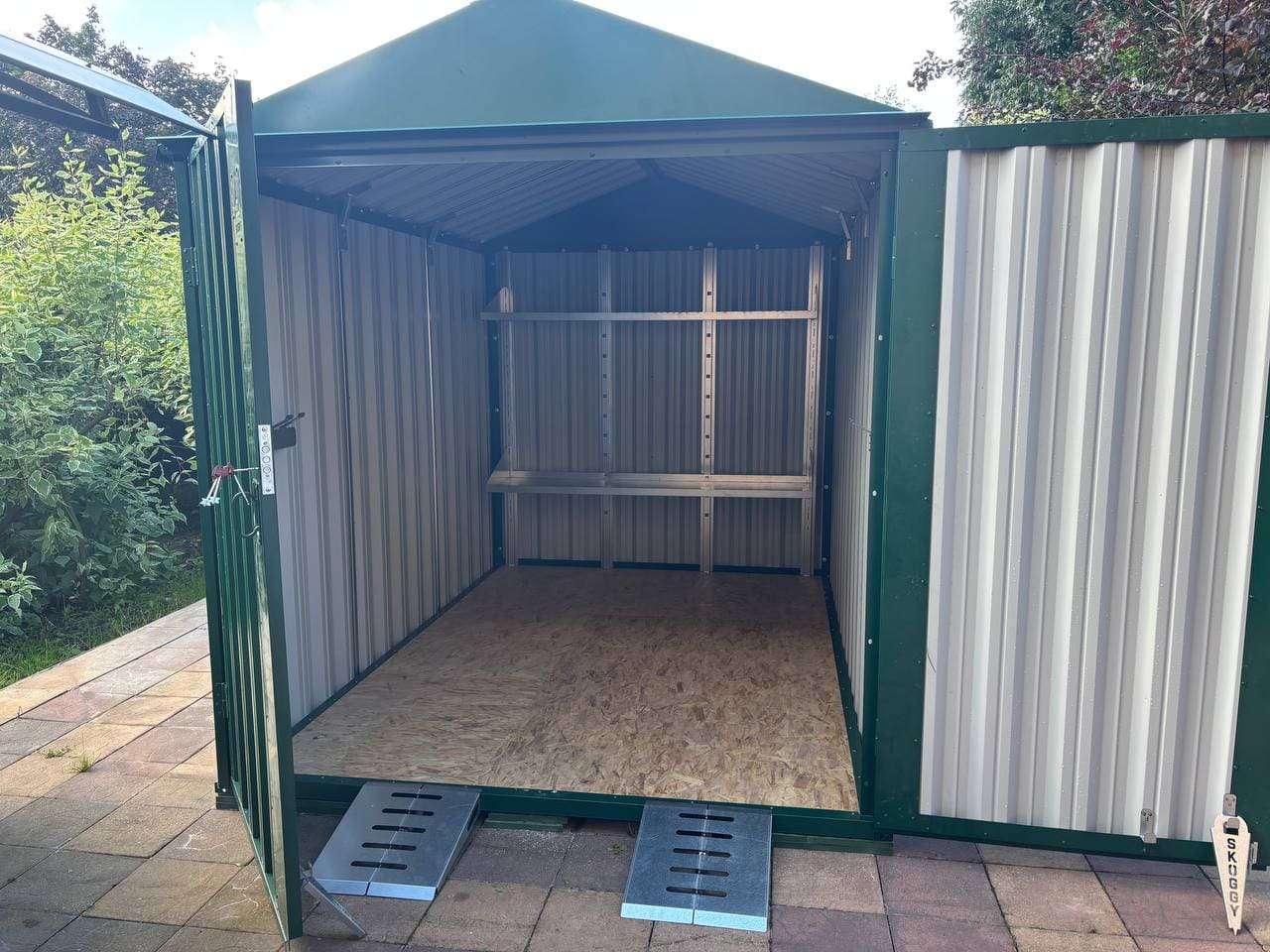 Хозблок для квадроцикла и газонокосилки в зеленом цвете в дер. Марушкино, Новомосковский адм.окр, г. Москва Хозблок для квадроцикла и газонокосилки в зеленом цвете в дер. Марушкино, Новомосковский адм.окр, г. Москва