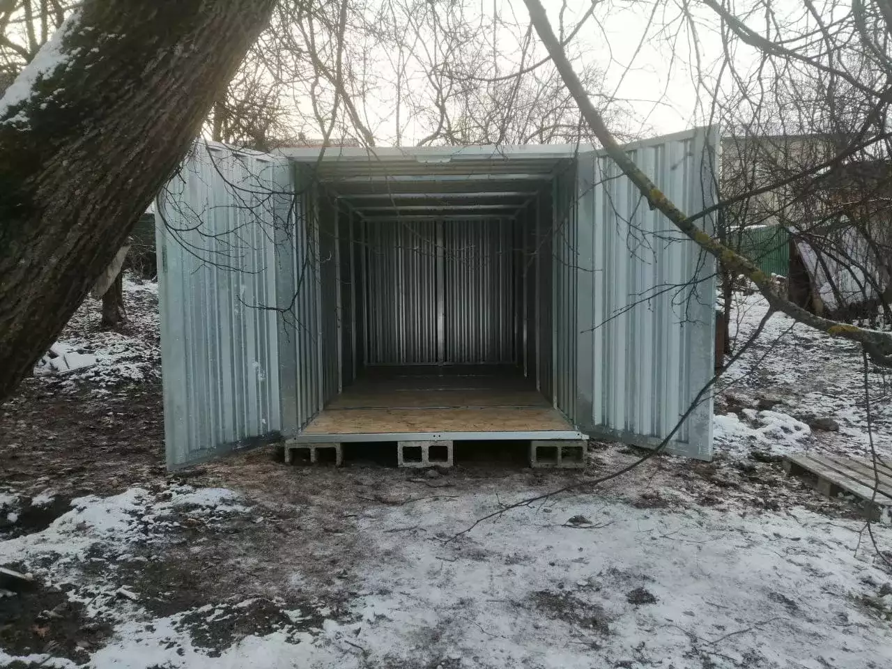 Секционный гараж для мототехники в цинковом цвете в дер. Голиково, г.о. Химки, МО