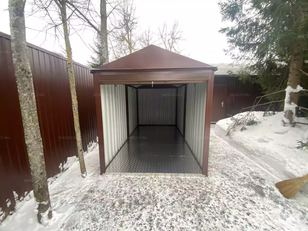Хозблок для строительной техники в шоколадном цвете в с. Федоскино, г. Мытищи, МО