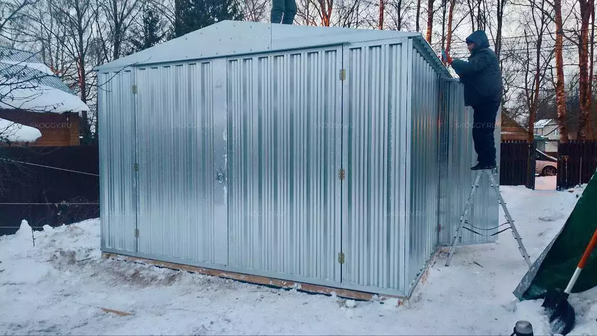 Два гаража для стройматериалов и оборудования в цинковом цвете в с. Уборы, Одинцовский р-н, МО