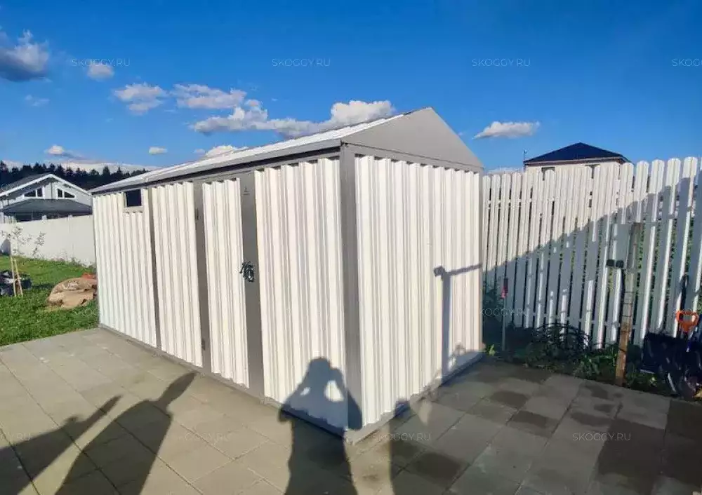 Хозблок для детского квадроцикла в двойной расцветке в с. Надеждино, г.о. Истра, МО