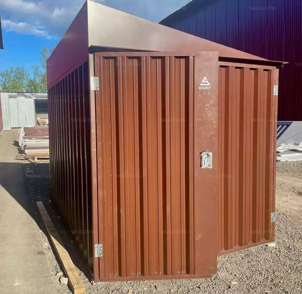 Хозблок для хранения садовой техники в шоколадном цвете в с. Глинково, г. Сергиев-Посад, МО