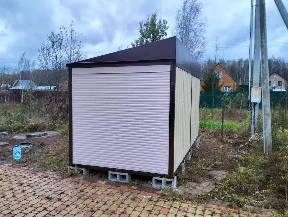 Контейнер для хранения газонокосилки в двойной расцветке в дер. Степыгино, г.о. Домодедово, МО