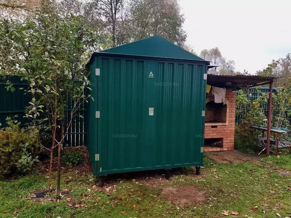 Компактный хозблок для садового инвентаря в ярком зеленом цвете в СНТ Надежда, Конаковский р-н, Тверская область