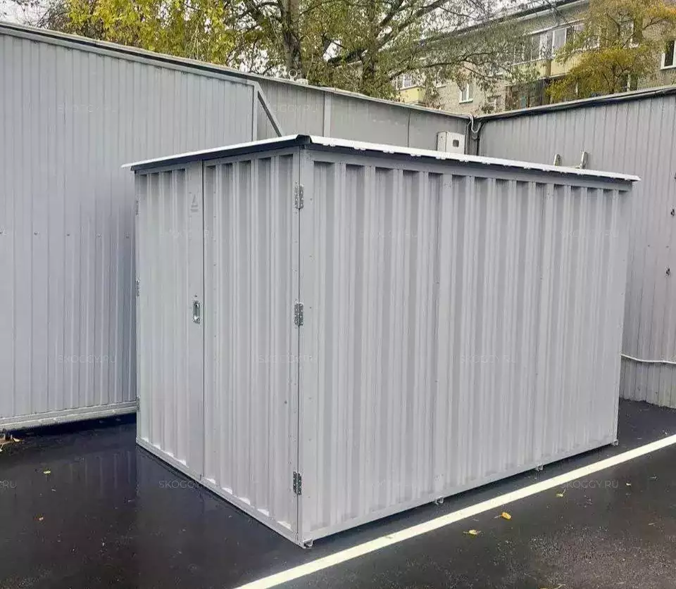 Хозблок для уборочного инвентаря в светлом сером цвете в г. Москва, ул. Башиловская