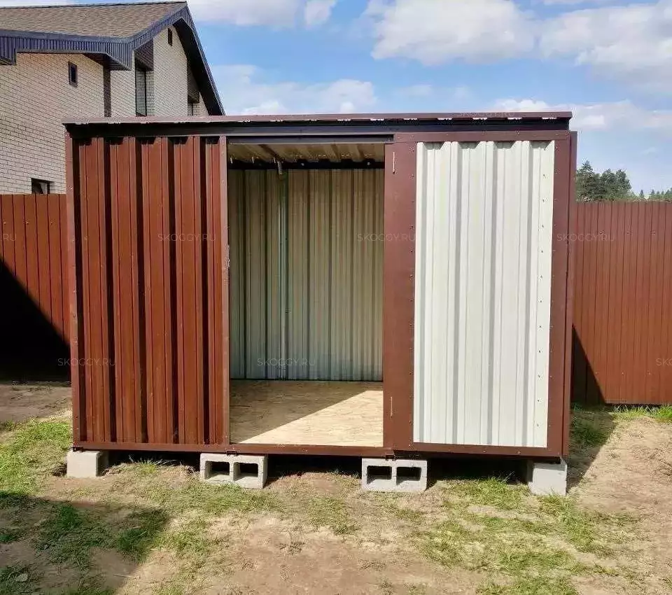 Хозблок для хранения вещей в шоколадном цвете в дер. Курилово, Солнечногорский р-н, МО