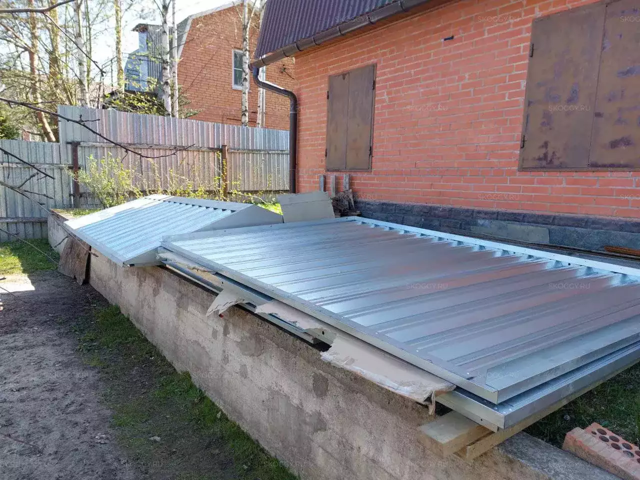 Контейнер для хранения вещей в цинковом цвете в пос. Богородское, Сергиево-Посадский г.о., МО