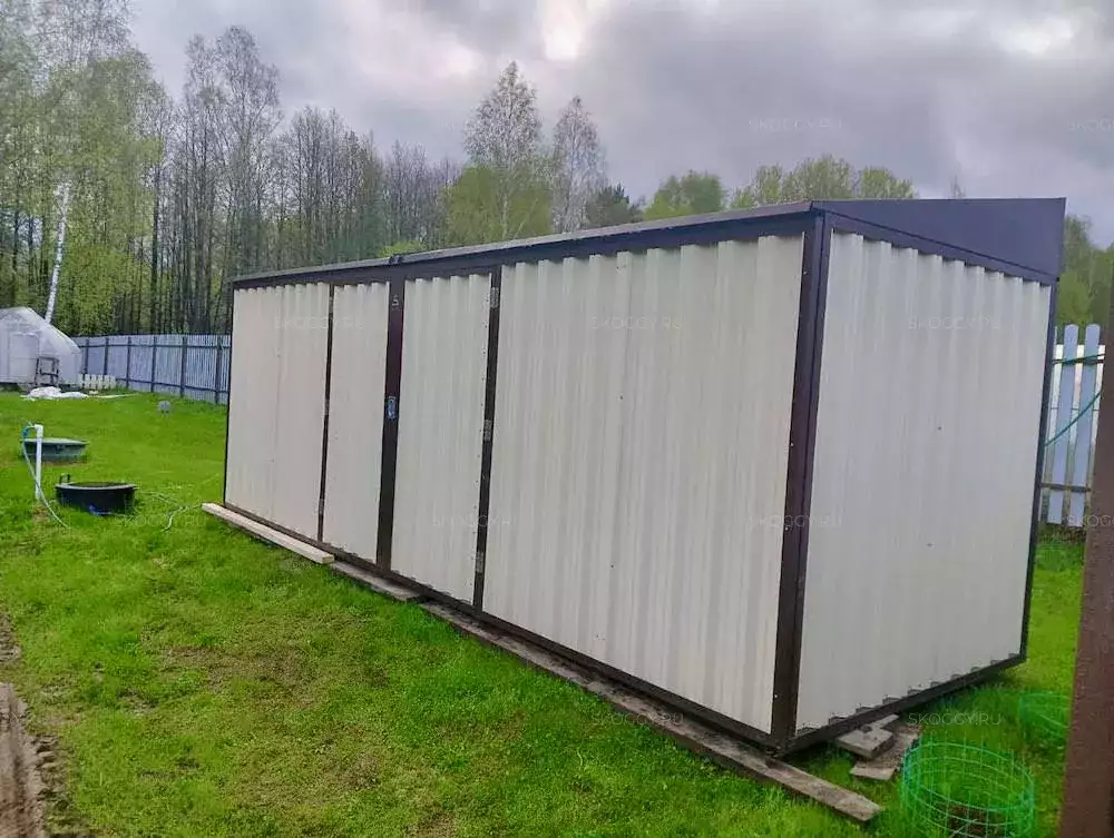 Хозблок для хранения личных вещей в комбинированной расцветке в с. Мышенское, Ступинский р-н, МО