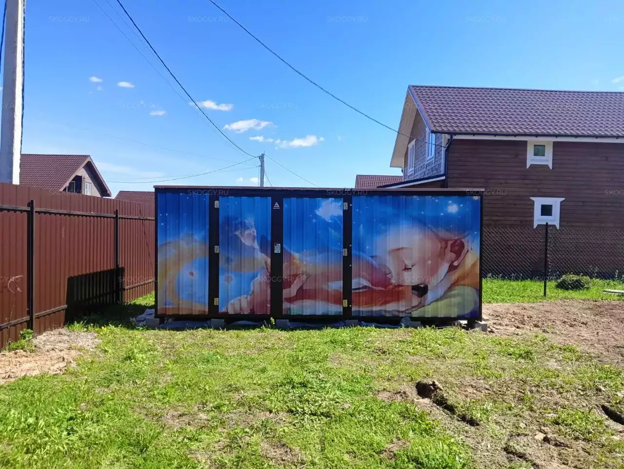 Хозблок для садового инвентаря с уникальным принтом в дер. Совьяки, Калужская область