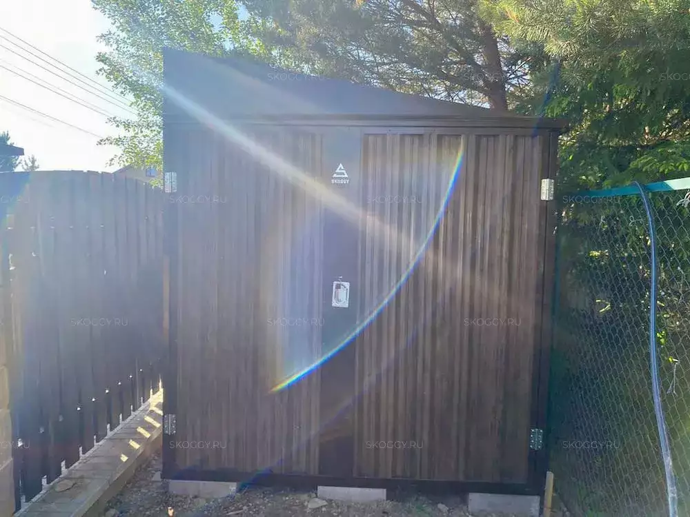 Хозблок для садовой техники, велосипедов и инвентаря в шоколадном цвете с принтом в дер. Томарово, Чеховский р-н, МО