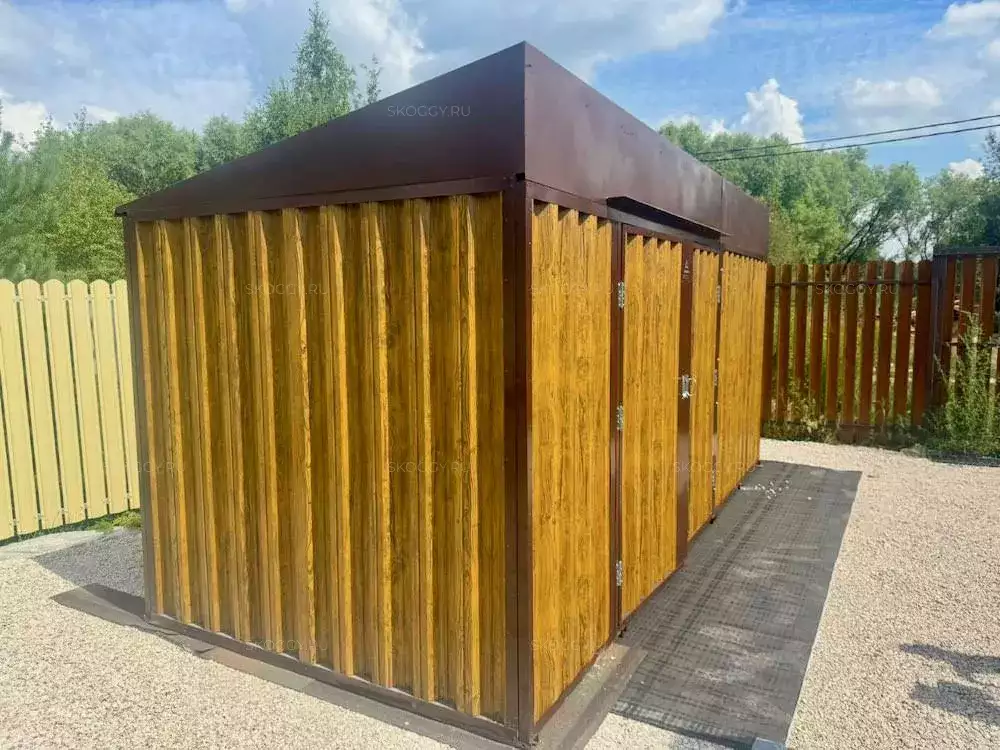 Хозблок для хранения инвентаря в расцветке "под дерево" в дер. Бураково, Ясногорский р-н, Тульская обл.