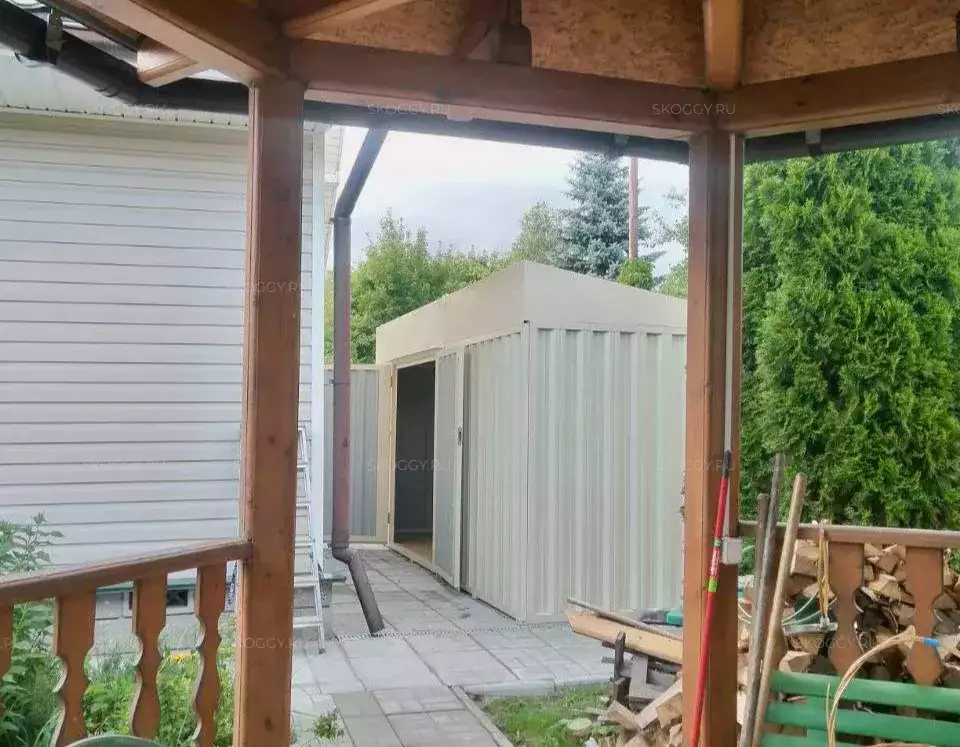 Хозблок для хранения вещей в светлом цвете в дер. Ртищево, Ступинский р-н, МО