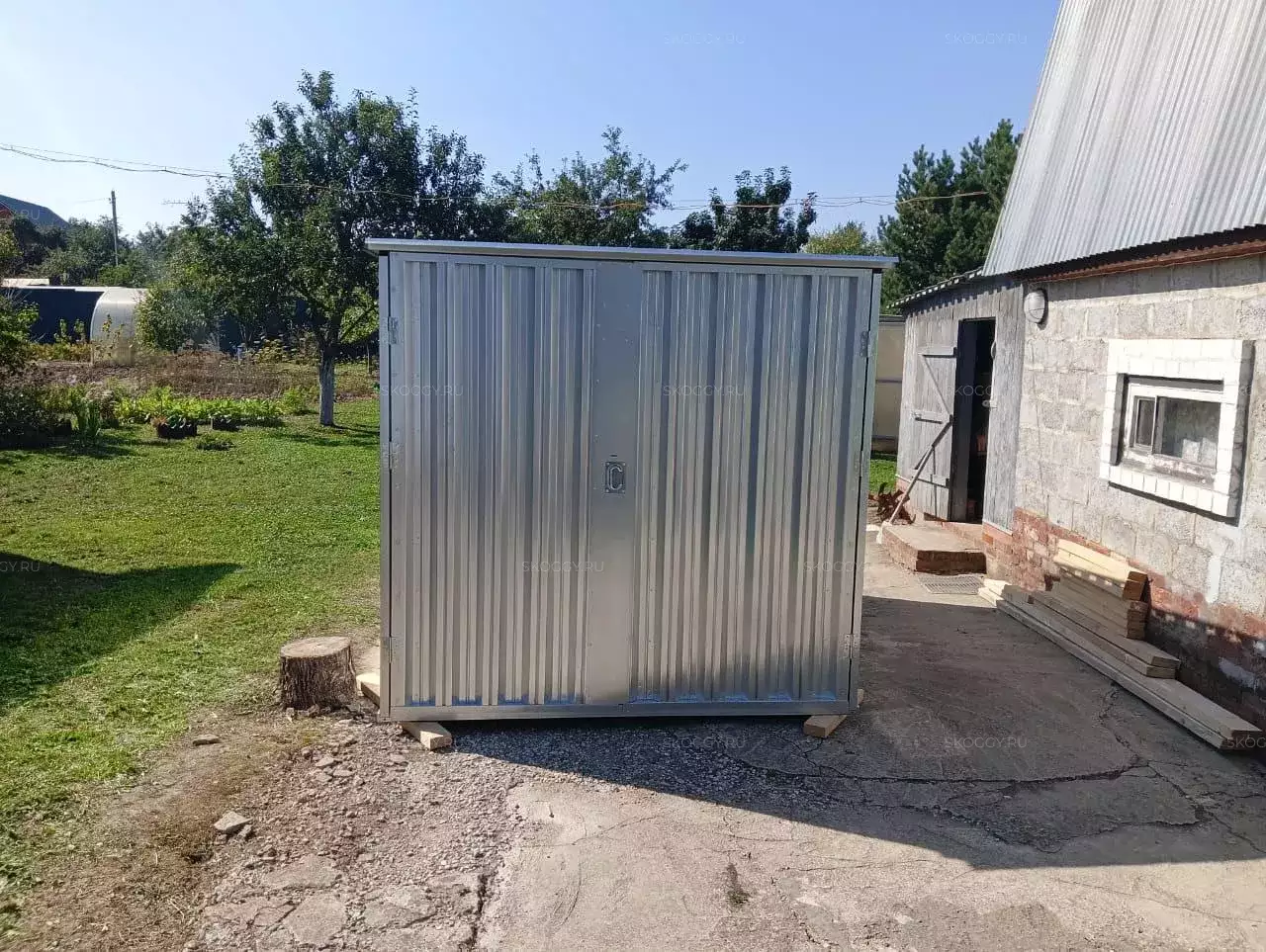 Хозблок для садового инвентаря в цинковом цвете в дер. Наумово, г.о. Подольск, МО