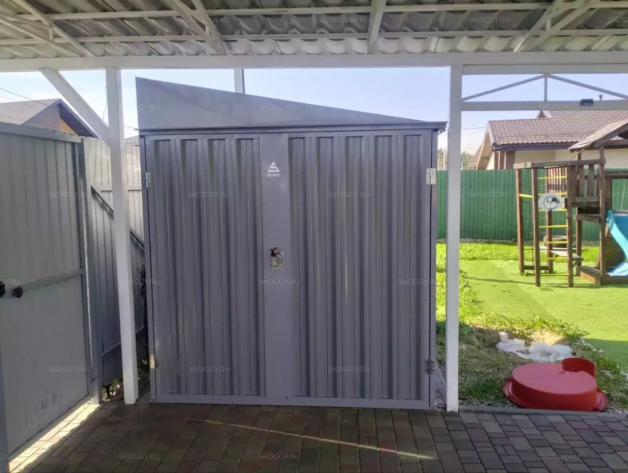 Хозблок для вещей в светло-сером цвете в дер. Степаньково, Пушкинский р-н, МО