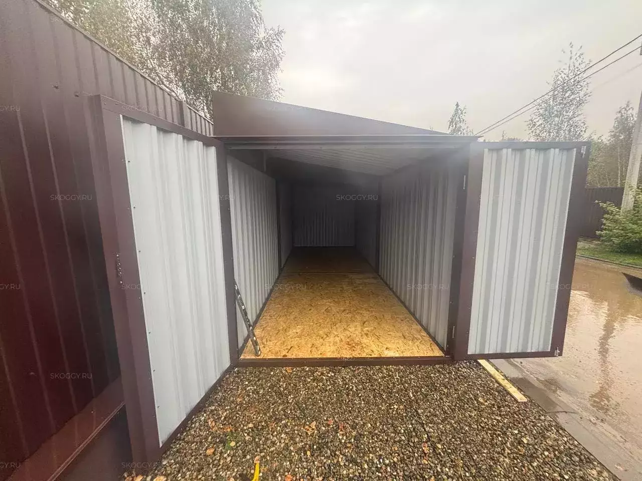 Вместительный гараж для квадроцикла в шоколадном цвете в с. Синьково, Раменский г.о., МО