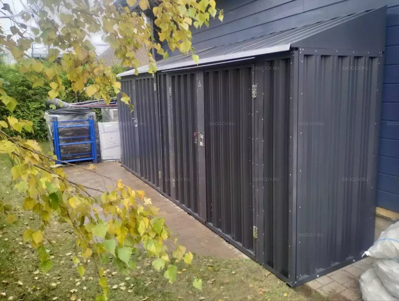 Нестандартный хозблок для вещей в графитовом цвете в дер. Красный Поселок, г.о. Истра, МО