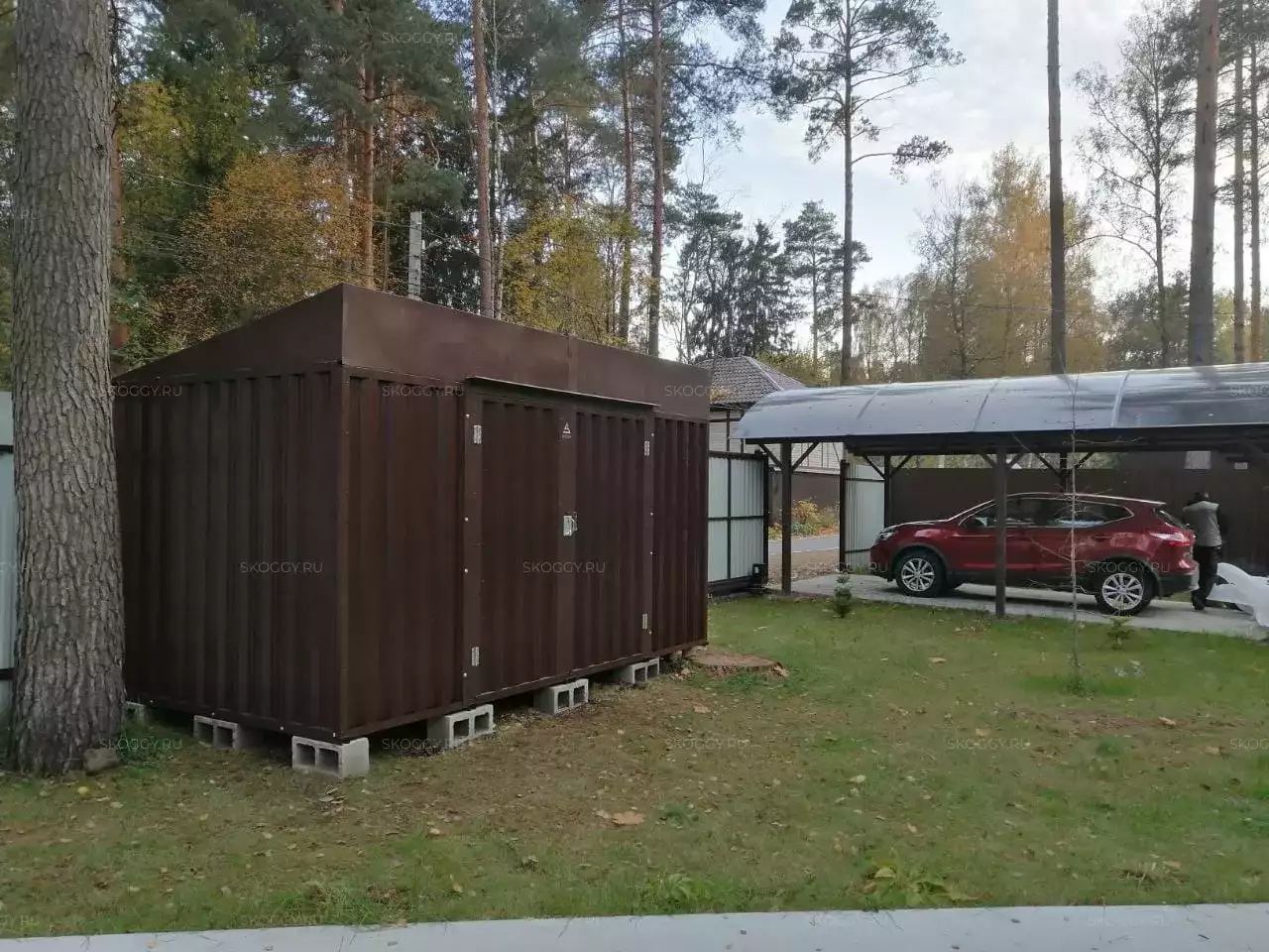 Хозблок для садовой техники и инвентаря в шоколадном цвете в р.п. Быково, Раменский г.о, МО