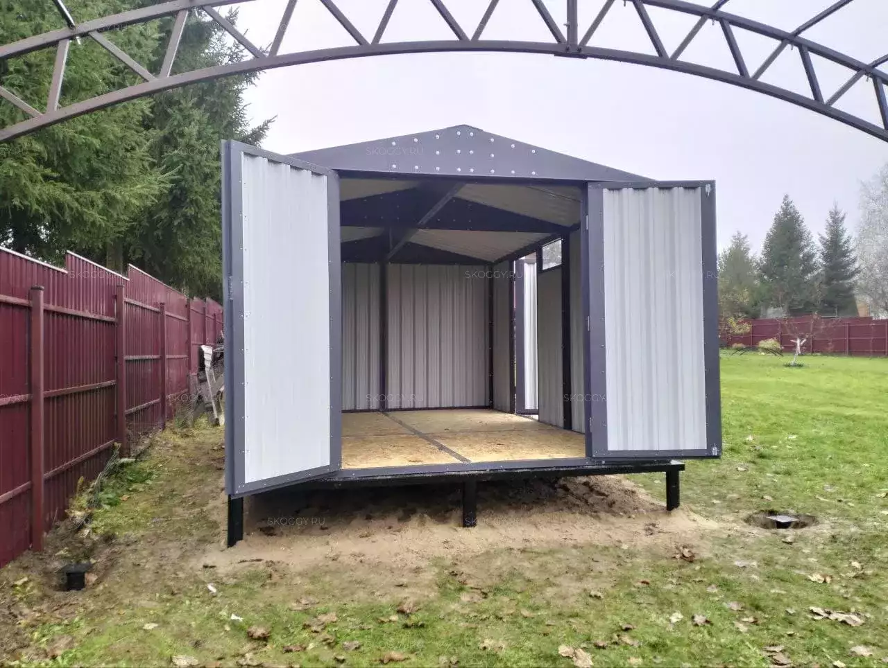 Гараж для квадроцикла в графитовом цвете в дер. Аксениха, Клинский р-н, МО