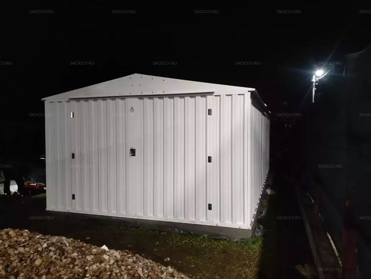 Масштабный автомобильный гараж в белоснежном цвете в ДП Филиппины, Чеховский р-н, МО