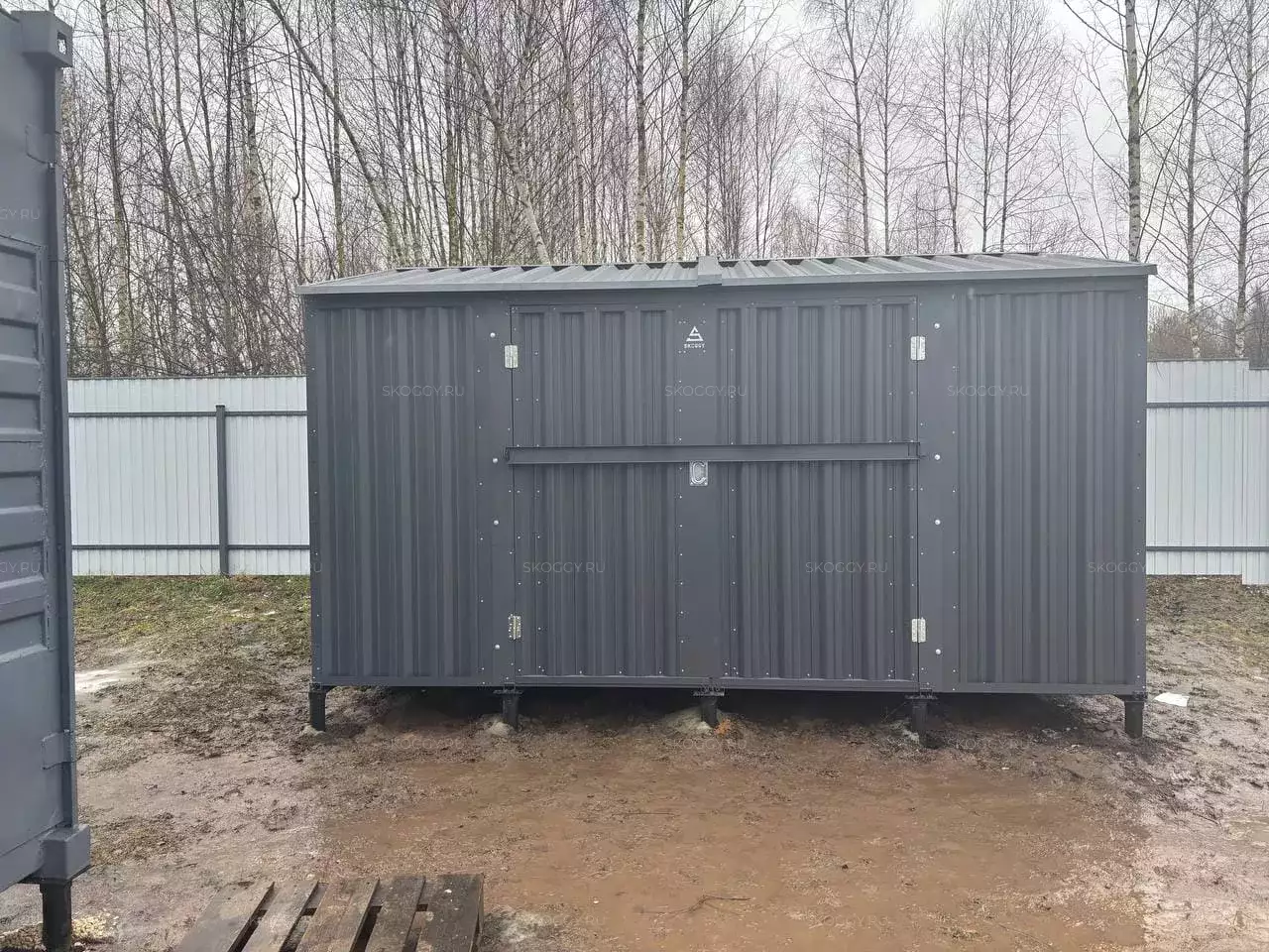 Хозблок для садового инвентаря в графитовом цвете в пос. Есуковский, Ясногорский р-н, Тульская обл.