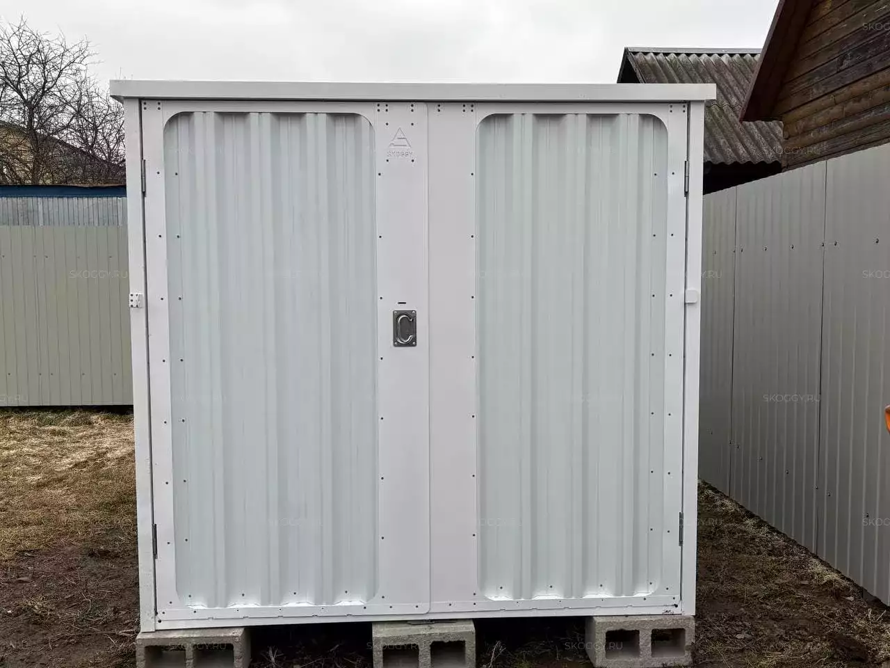 Белоснежный секционный хозблок для вещей в дер. Кичибухино, г. Переславль-Залесский, Ярославская обл.