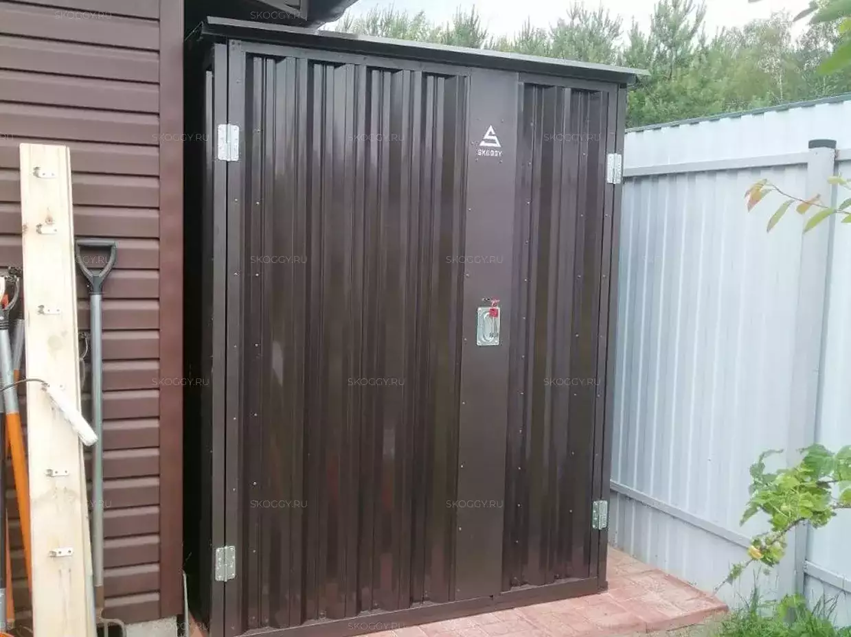 Хозблок для садовой техники, велосипедов и хозяйственных принадлежностей в серо-коричневом цвете в дер. Шиботово, Петушинский р-н, Владимирская обл.