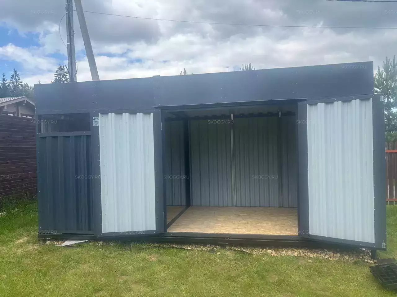 Хозблок для хозяйственных вещей в графитовом цвете в дер. Скрепящево, г.о. Клин, МО