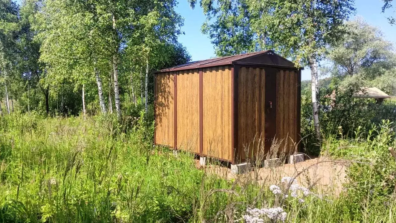 Секционный хозблок для садовых принадлежностей в двойной расцветке в дер. Новая, г.о. Серпухов, МО