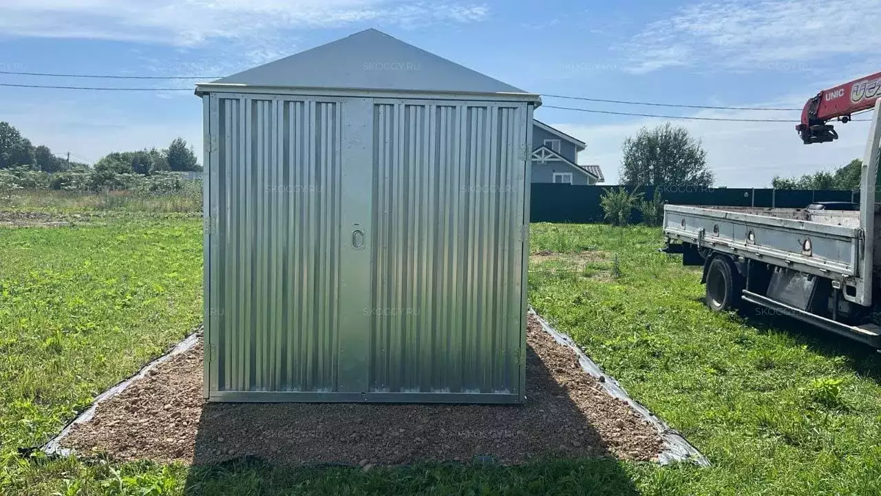 Хозблок для садовой техники в цинковом цвете в дер. Борихино, г.о. Клин, МО