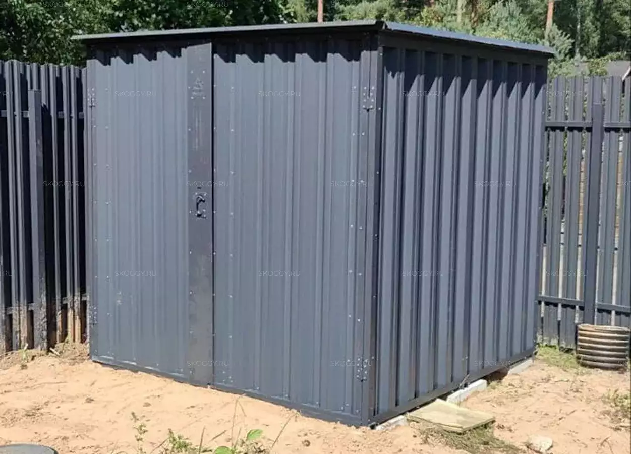 Хозблок для газонокосилки и квадроцикла в графитовом цвете в дер. Шепелево, Лебяженское г.п, Ломоносовский р-н, Ленинградская обл.