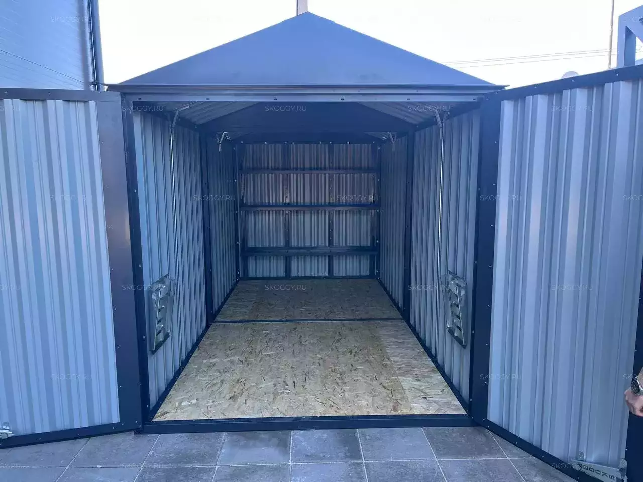 Хозблок для газонокосилок и хозяйственных вещей в графитовом цвете в дер. Репниково, г. Чехов, МО