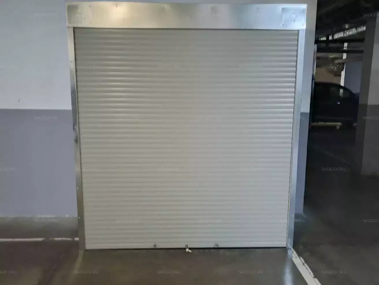 Роллетный шкаф для колес и вещей в цинковом цвете в паркинг в г. Мытищи