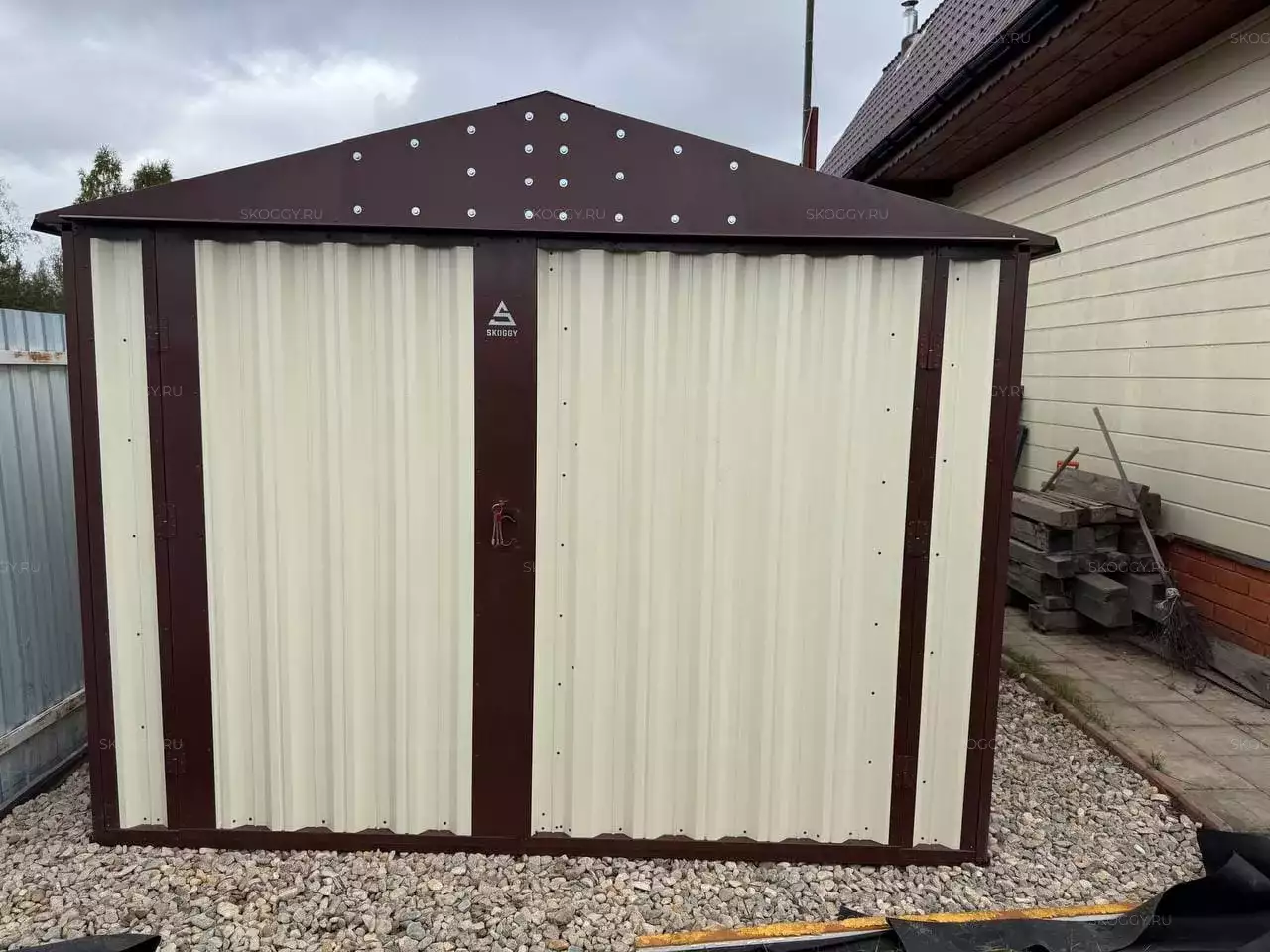 Хозблок для садовой техники и инвентаря в двойной расцветке в дер. Грибаново, Киржачский р-н, Владимирская обл.