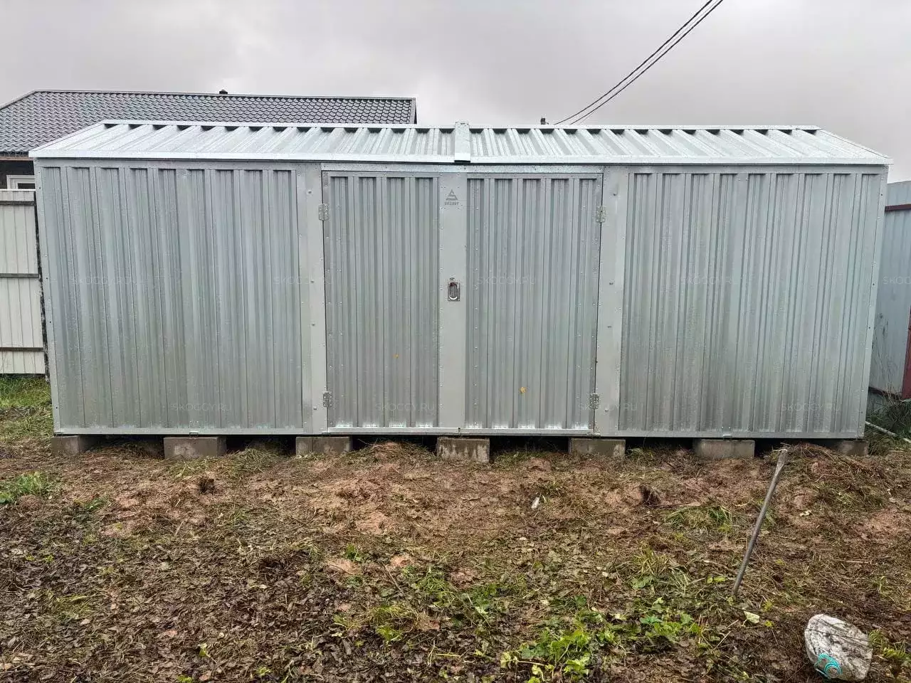 Хозблок для хранения резины и хозяйственных вещей в цинковом цвете в дер. Добрыниха, г.о. Домодедово, МО