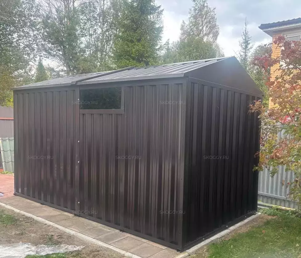 Хозблок для садового инвентаря в серо-коричневом цвете в СНТ Большая семья, Одинцовский р-н, МО