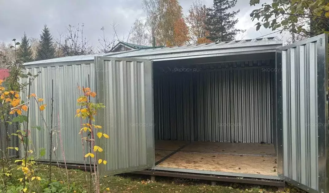 Широкий хозблок для садовой техники в цинковом цвете в дер. Тарасково, Наро-Фоминский р-н, МО