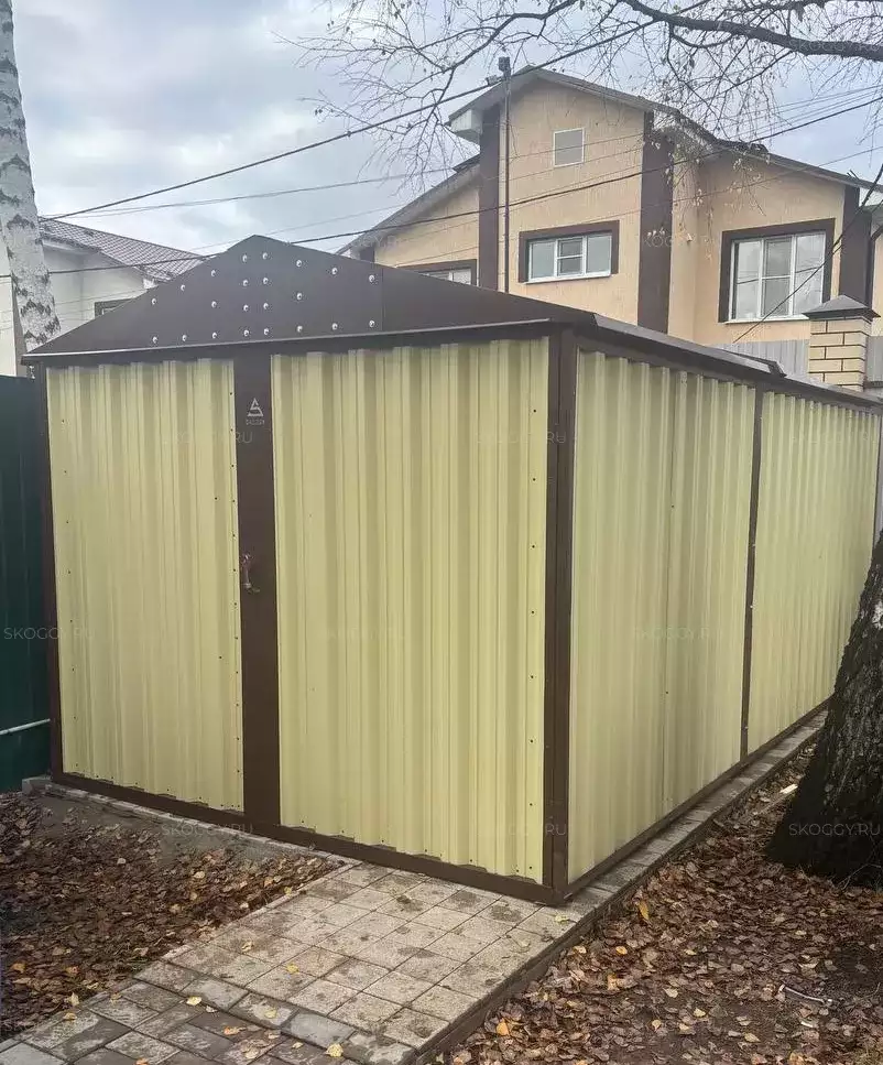 Хозблок для садового инвентаря и шин в комбинированной расцветке в дер. Фенино, г.о. Балашиха, МО