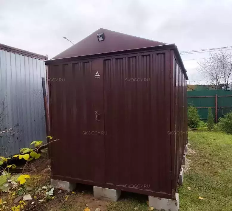 Гараж для мотоцикла в шоколадном цвете в дер. Староселье, Новомосковский адм.окр, МО