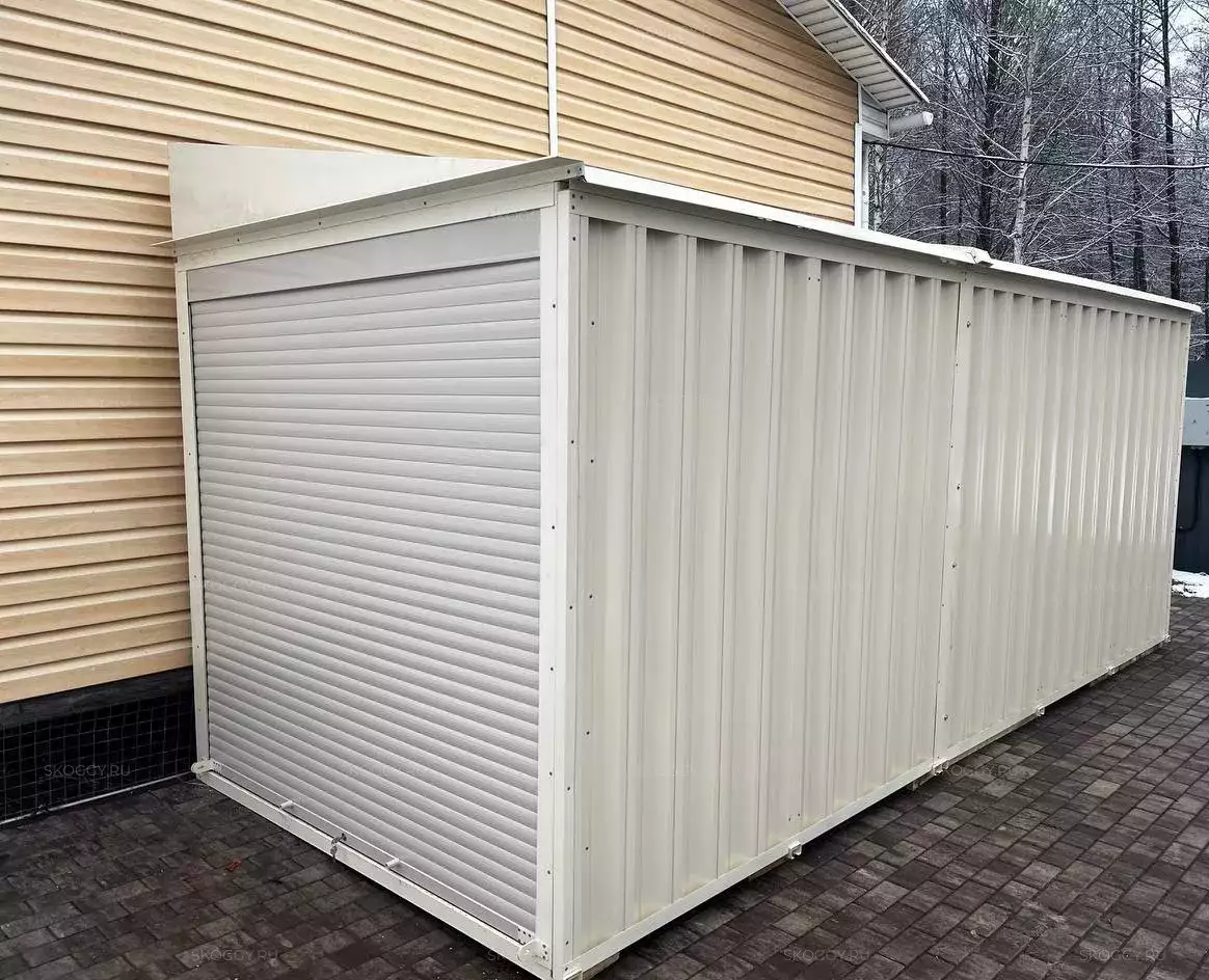 Хозблок для садовой техники, инвентаря и хозяйственных принадлежностей в цвете "слоновая кость" в дер. Крутицы, г. Калуга