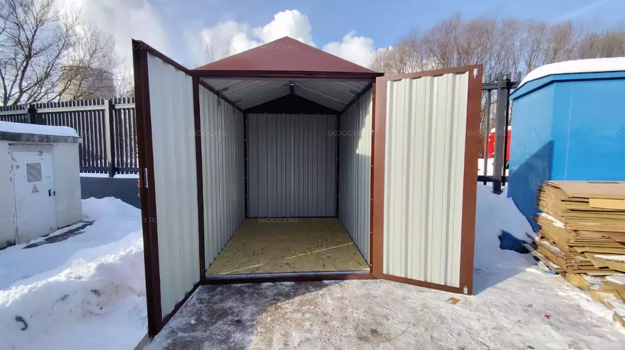 Гараж для хранения погрузчика в шоколадном цвете на территорию организации в г. Москва