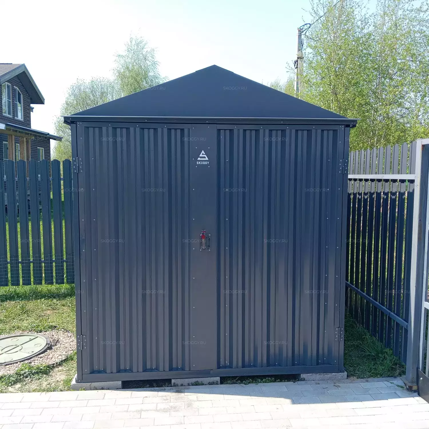 Хозблок Skoggy 2×2 м: минималистичное решение для загородного участка