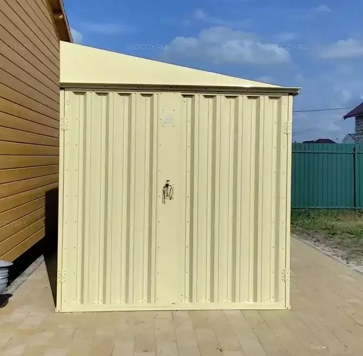 Просторный хозблок 4,12×2,16 м в цвете «слоновая кость» для садовой техники в деревню Сазонки