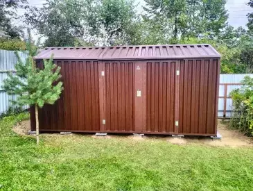 Вместительный "шоколадный" хозблок для хранения в д. Ярцево, г. Солнечногорск, МО