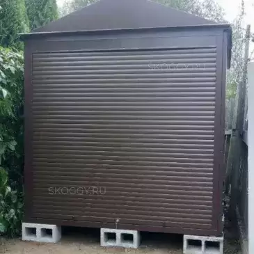 Хозблок для хранения в расцветке "под дерево" с рольставнями в пос. Первомайское, г. Москва